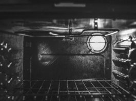 Come-pulire-il-forno